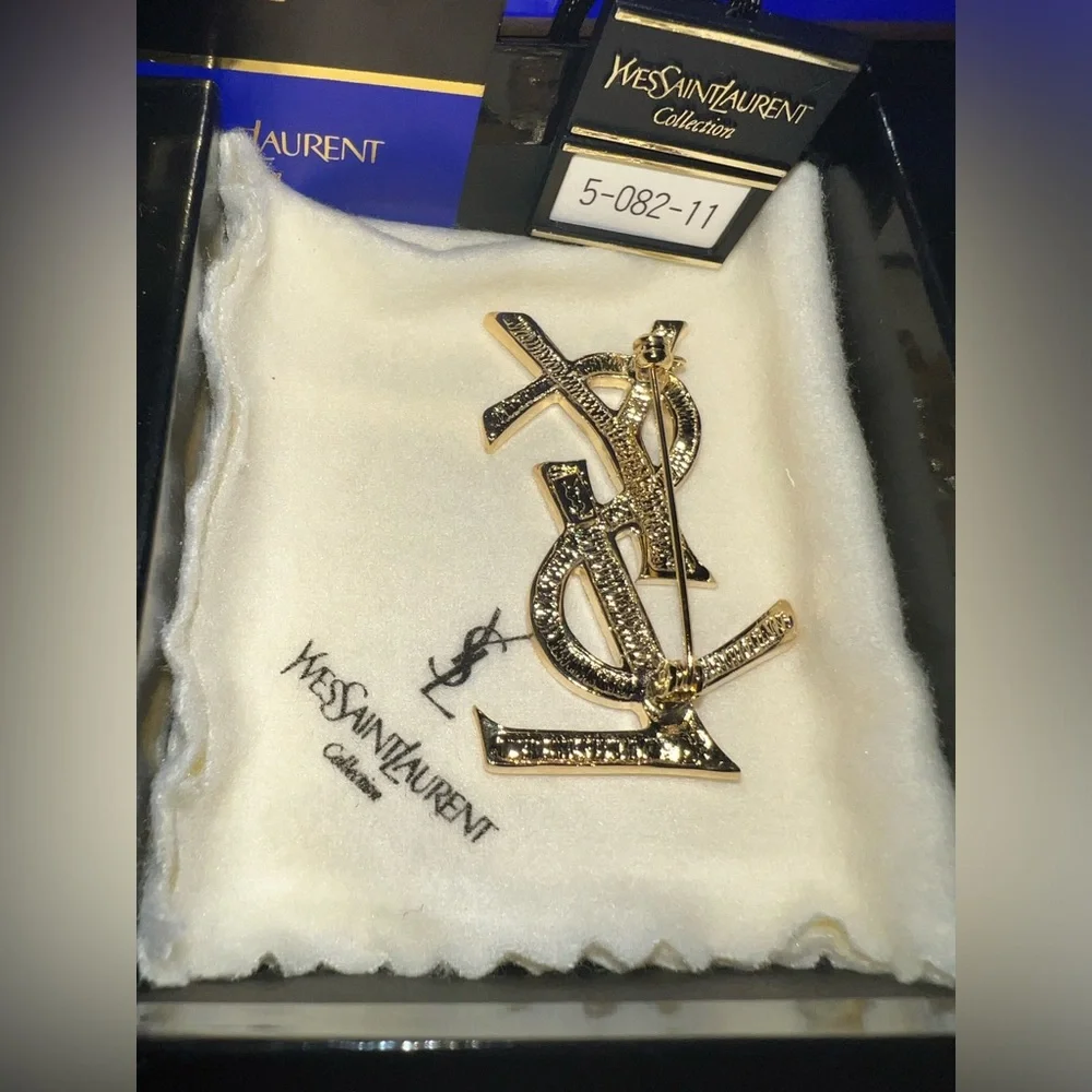 YSL vintage brooch. EUC! With original tags, YSL jewelry buffing cloth, & box! - Picture 4 of 7